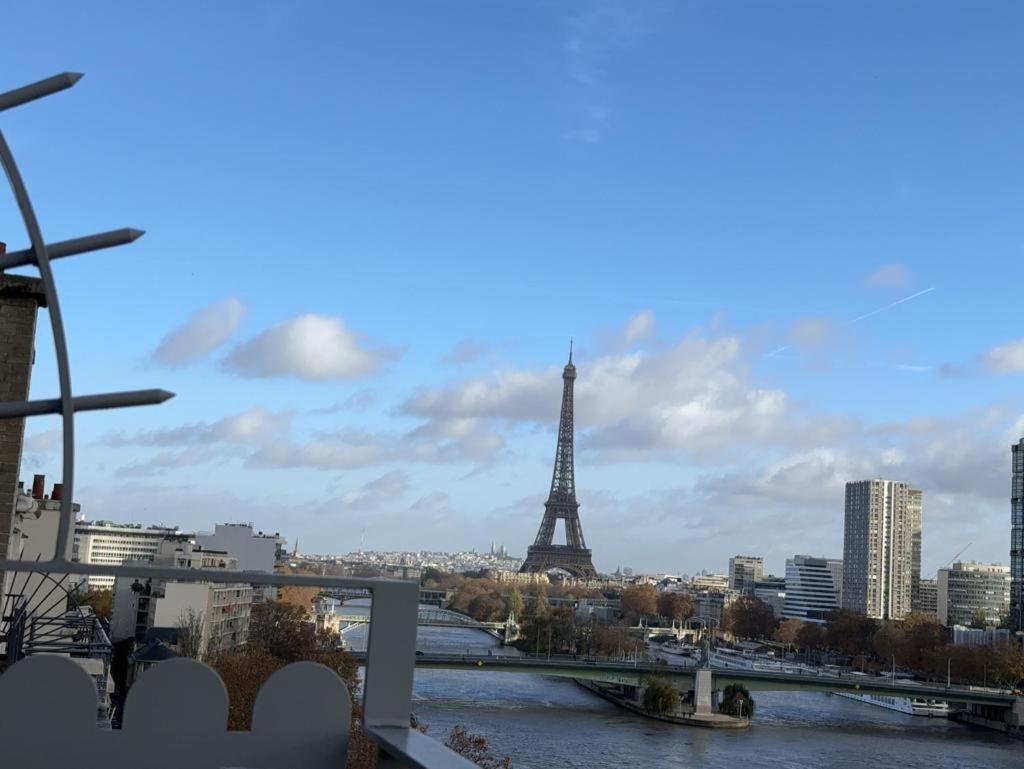 Appartement Vue Tour Eiffel Paris 16 Eme מראה חיצוני תמונה