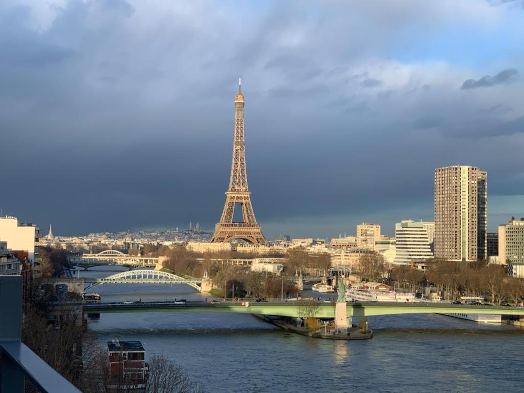Appartement Vue Tour Eiffel Paris 16 Eme מראה חיצוני תמונה